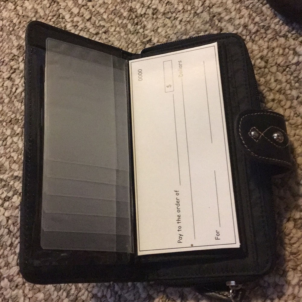 Black Wallet - Picture 4 of 5